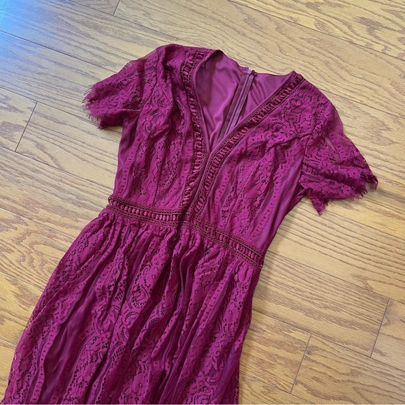 Women’s maxi lace dress large l Elegant Lace Burgundy Dress - Picture 1 of 9